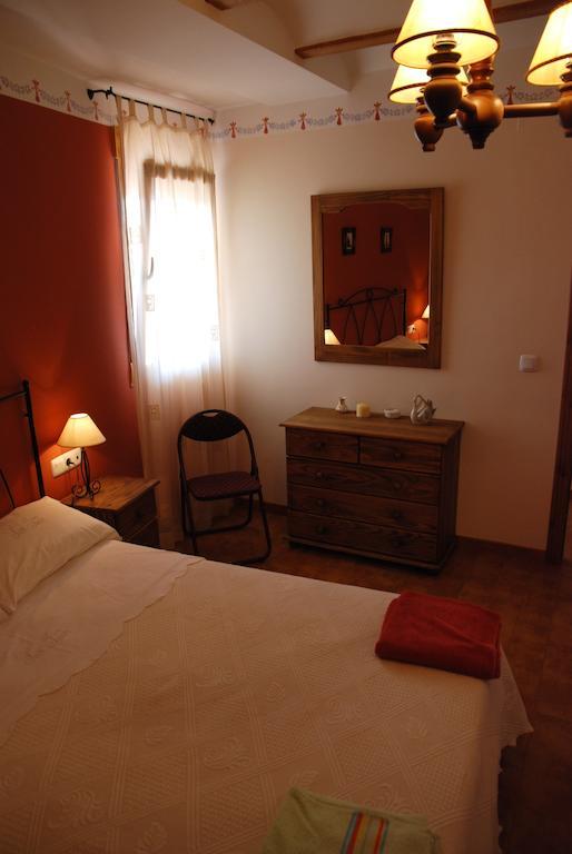 Apartamentos Rurales San Juan Castellnovo Zimmer foto