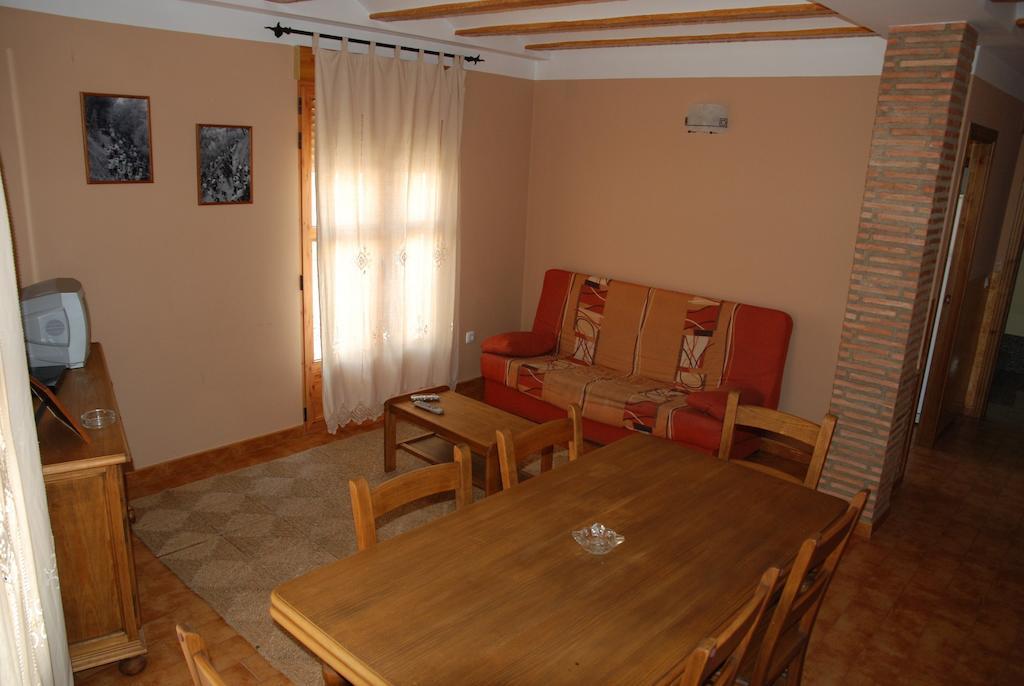 Apartamentos Rurales San Juan Castellnovo Zimmer foto